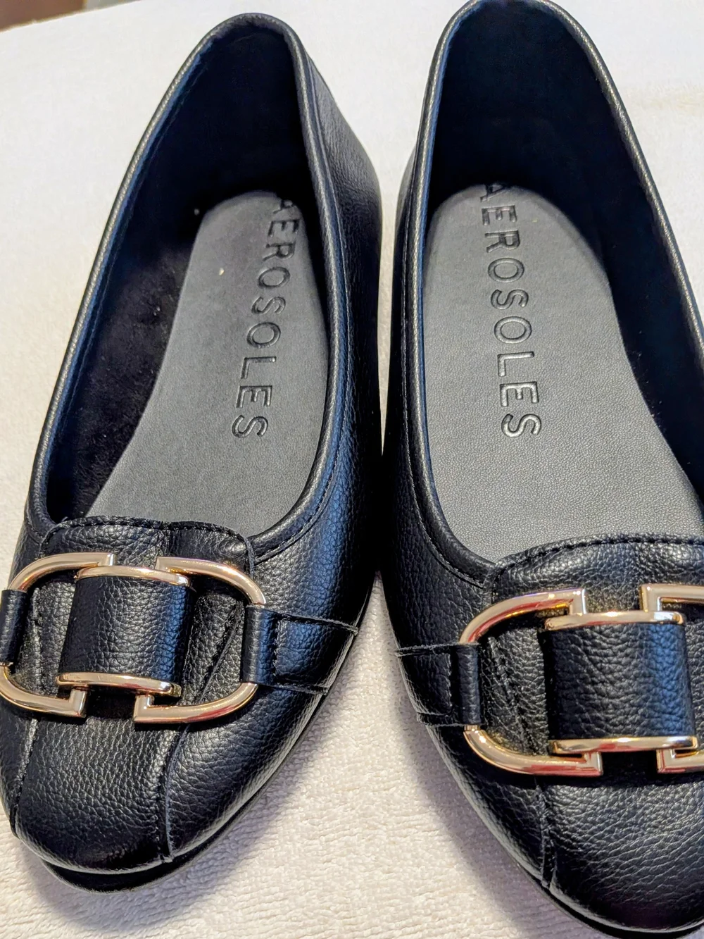 AEROSOLES Henley Black Buckle Flats Women's Size 8M